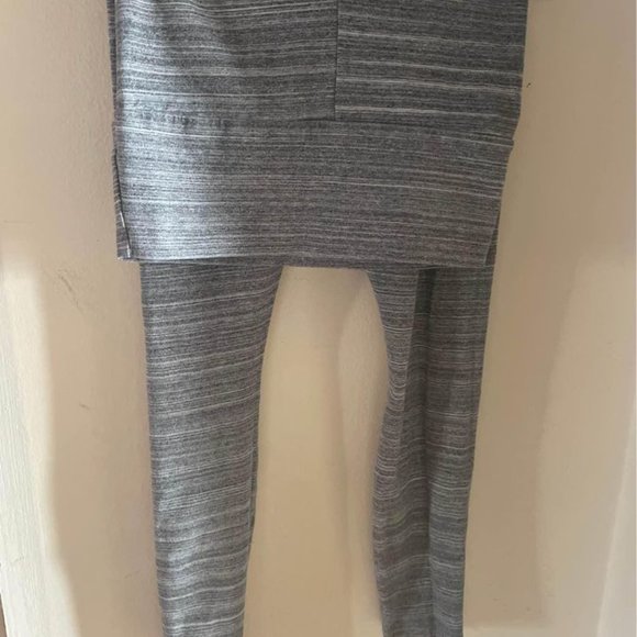 Aritzia Talula Leggings - Picture 3 of 3